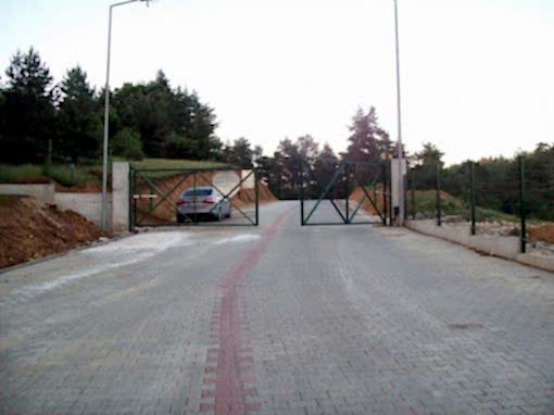  çitli kanatlı kapı