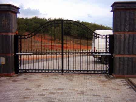  ferforje kanatlı kapı