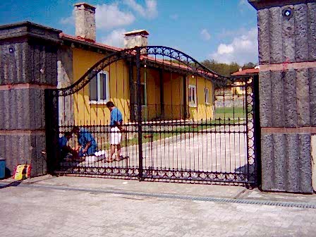  kare demir dairesel kapı